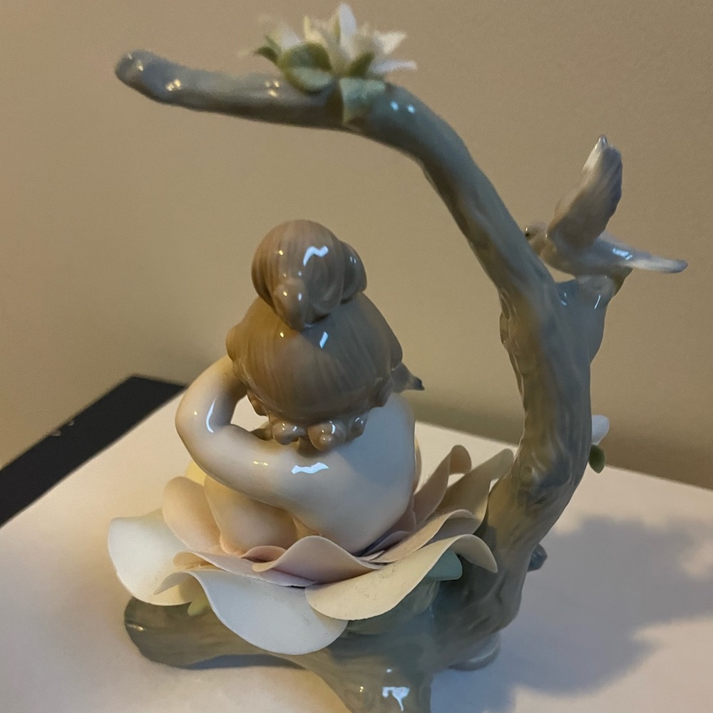 Lladro “Born in Springtime” - Picture 3 of 5